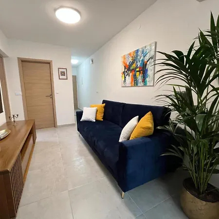 Apartment With Free Parking In Quiet Area A Few Minutes To Beaches & Center - Angels Marlen * Póla