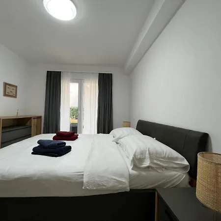 Apartment With Free Parking In Quiet Area A Few Minutes To Beaches & Center - Angels Marlen * Póla