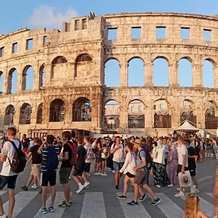 Lejlighed With Free Parking In Quiet Area A Few Minutes To Beaches & Center - Angels Marlen Pula