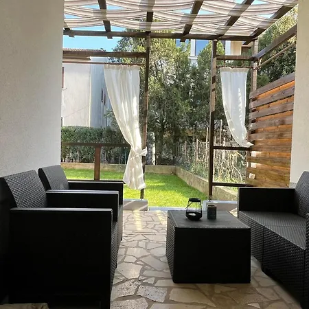 Apartment With Free Parking In Quiet Area A Few Minutes To Beaches & Center - Angels Marlen Póla