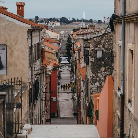 Angels - Marlen Lägenhet