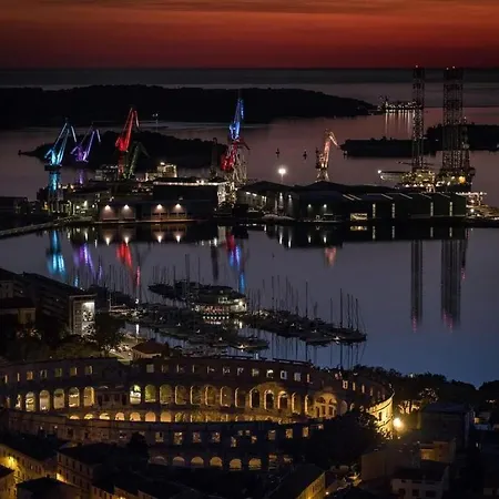 Angels - Marlen Lägenhet